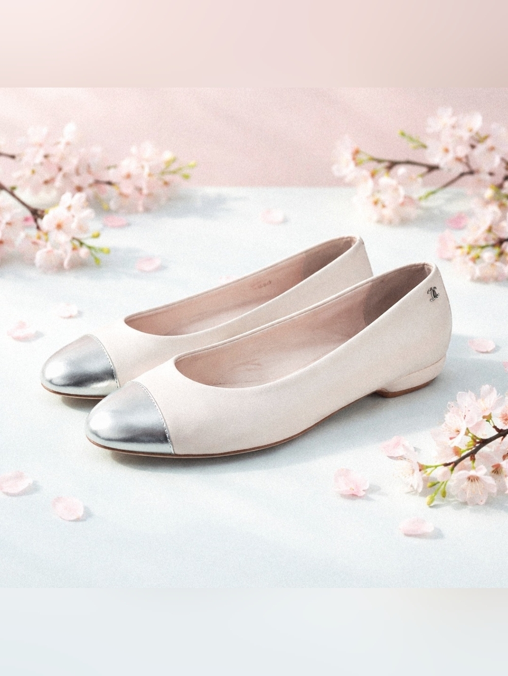 CHANEL Two-Tone Cap Toe Ballet Flats in Ivory and Silver Size 37C